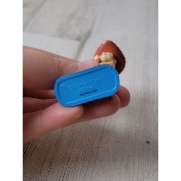 Pixar woody cowboy Disney toy story toy figure - Picture 3 of 6